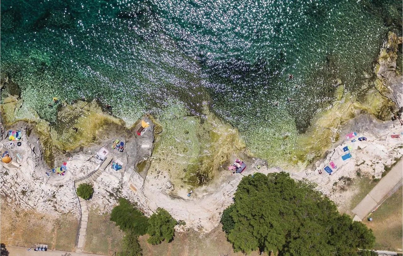 Beautiful Apartment In Pula With Kitchen Croatia