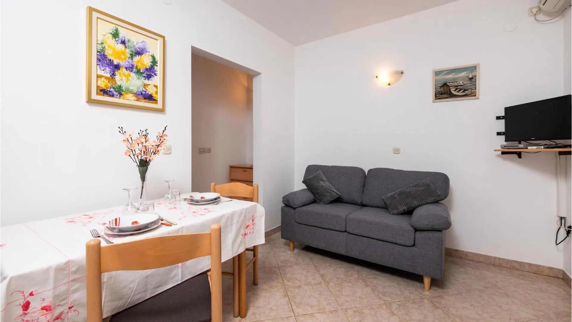Beautiful Apartment In Pula With Kitchen
