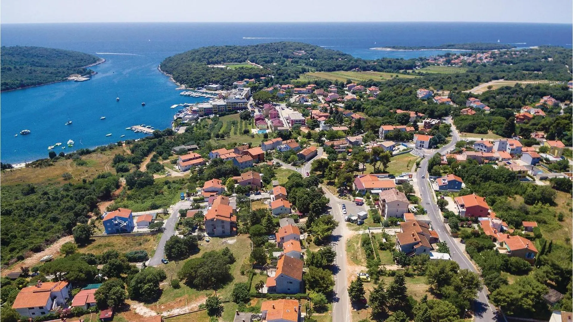 Beautiful Apartment In Pula With Kitchen Croatia