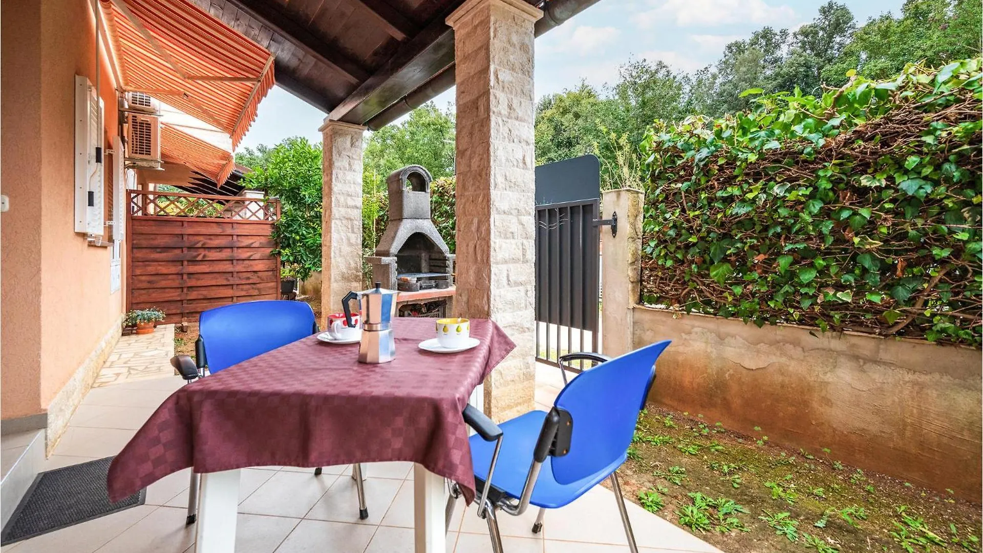 Beautiful Apartment In Pula With Kitchen 0*,  Croatia
