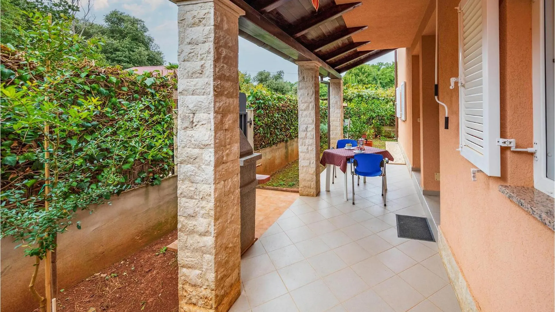 Beautiful Apartment In Pula With Kitchen Croatia