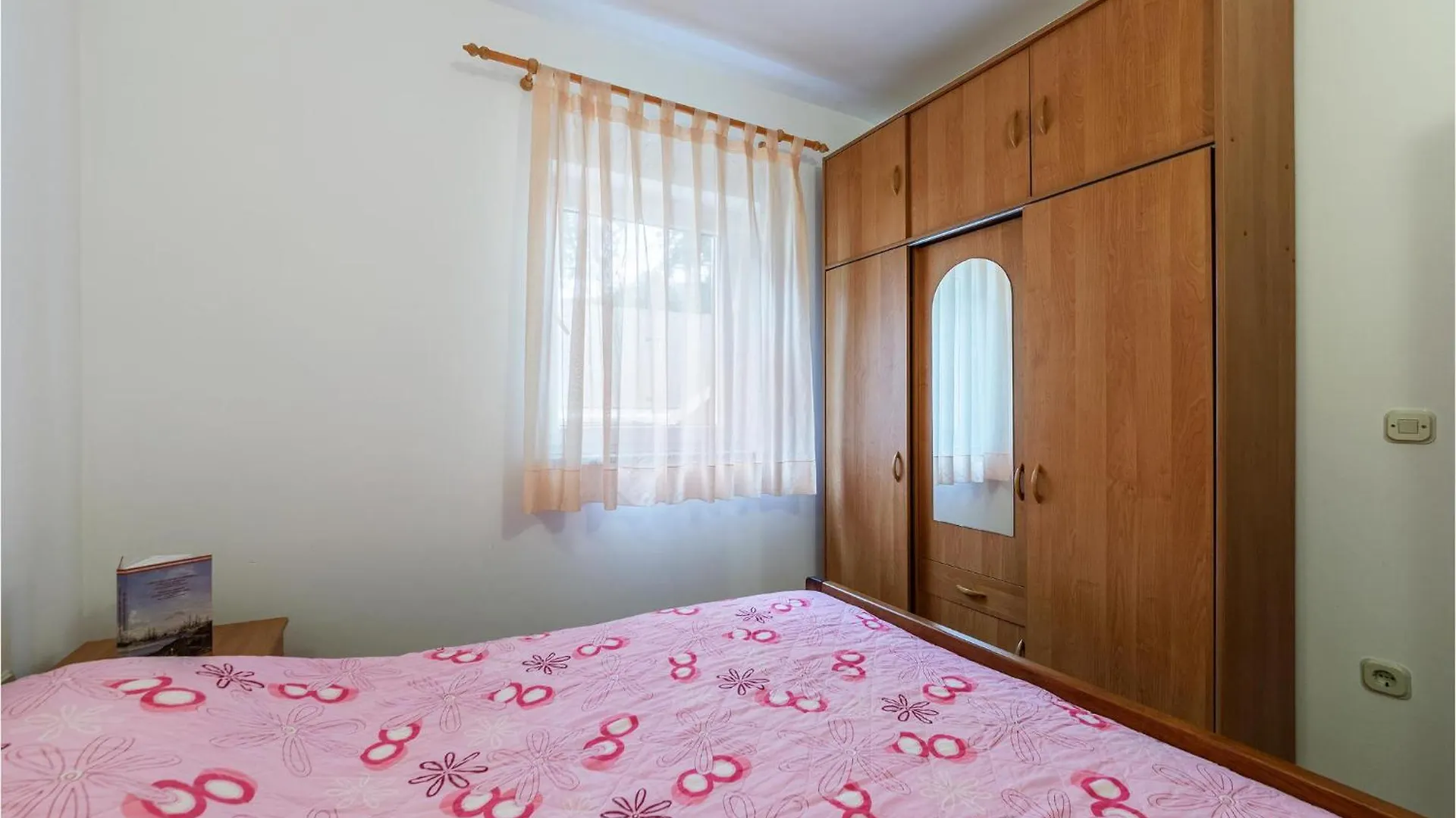 Beautiful Apartment In Pula With Kitchen 0*,  Croatia